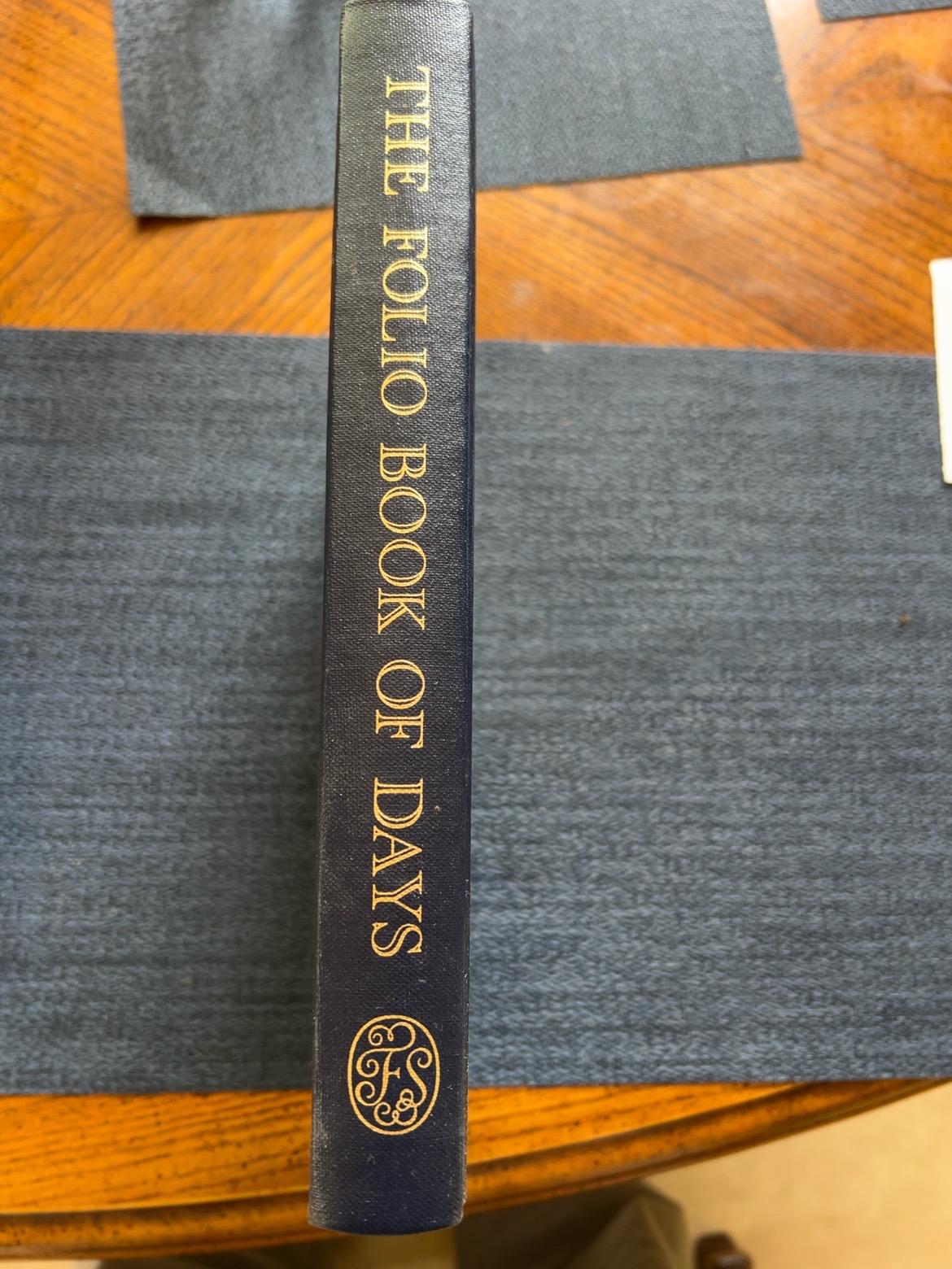 The Folio Book of Days, FOL-0104